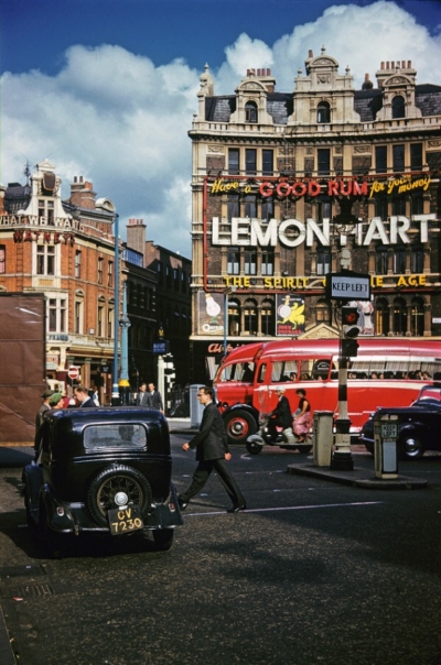 St Giles Circus 1957.jpg. Click on the picture to enlarge